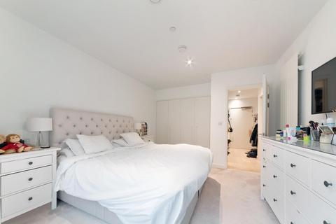 1 bedroom apartment for sale - Banyan Court, Regalia Close, London, E16