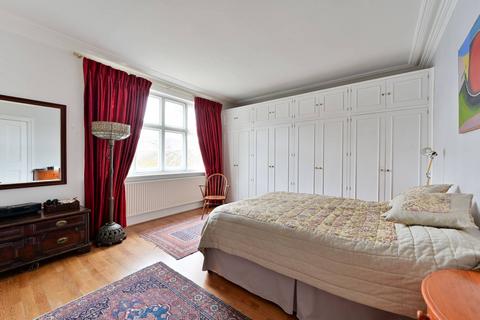 2 bedroom flat for sale, Ridgeway Gardens, Wimbledon Village, London, SW19