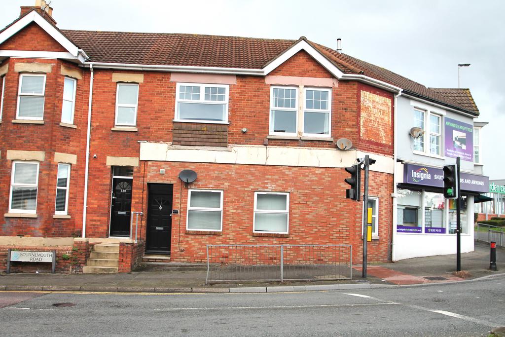 Bournemouth Road, Parkstone 2 bed flat to rent £1,150 pcm (£265 pw)
