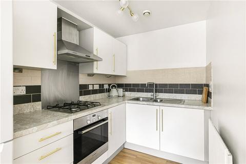 1 bedroom apartment for sale, Harrow Close, Surrey KT15