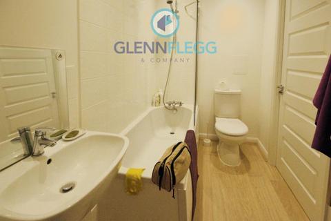1 bedroom flat to rent, West central, Slough