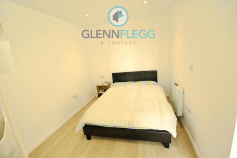 1 bedroom flat to rent, West central, Slough