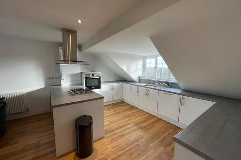 2 bedroom flat for sale, Regent Road, Leicester LE8