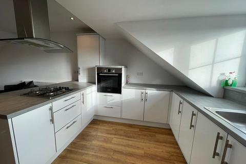 2 bedroom flat for sale, Regent Road, Leicester LE8
