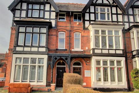 Flat - Narborough Road, Leicester LE3