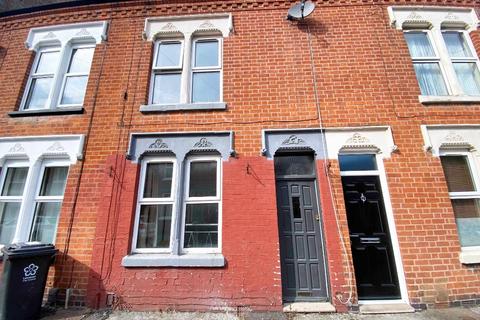 3 bedroom terraced house to rent, Bede Street, Leicester LE3