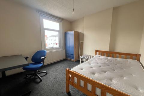 undefined, Clarendon Park Road, Leicester LE2