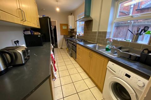 4 bedroom terraced house to rent, Hamilton Street, Leicester LE2