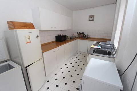 4 bedroom terraced house to rent, Howard Road, Leicester LE2