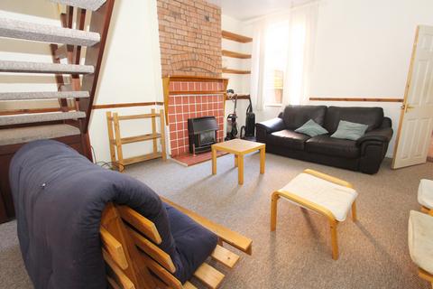 3 bedroom terraced house to rent - Lytton Road, Leicester LE2