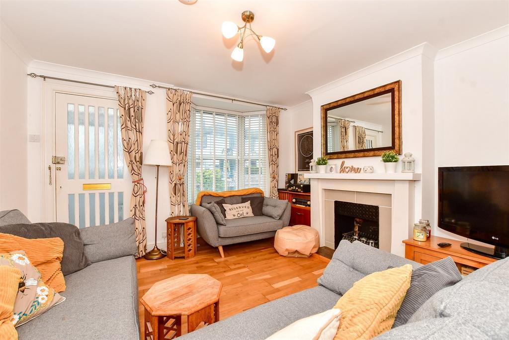 Kingsnorth Road, Ashford, Kent 2 bed terraced house for sale £225,000