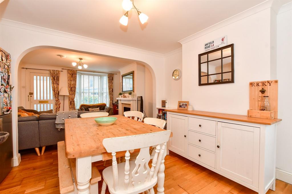 Kingsnorth Road, Ashford, Kent 2 bed terraced house for sale £225,000