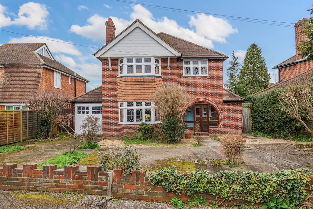 D'Abernon Drive, Stoke D'Abernon... 3 bed detached house for sale £