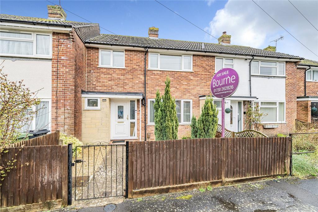 Heather Road, Petersfield, Hampshire... 3 bed terraced house £325,000