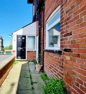 2 bedroom flat for sale, 8 Holbeck Hill, Scarborough YO11