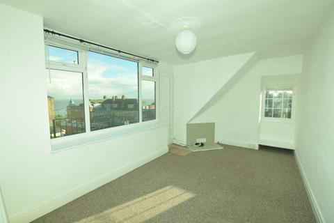 2 bedroom flat for sale - 8 Holbeck Hill, Scarborough YO11