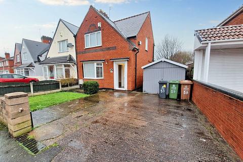 2 bedroom semi-detached house to rent, Heathfield Lane West, Wednesbury WS10