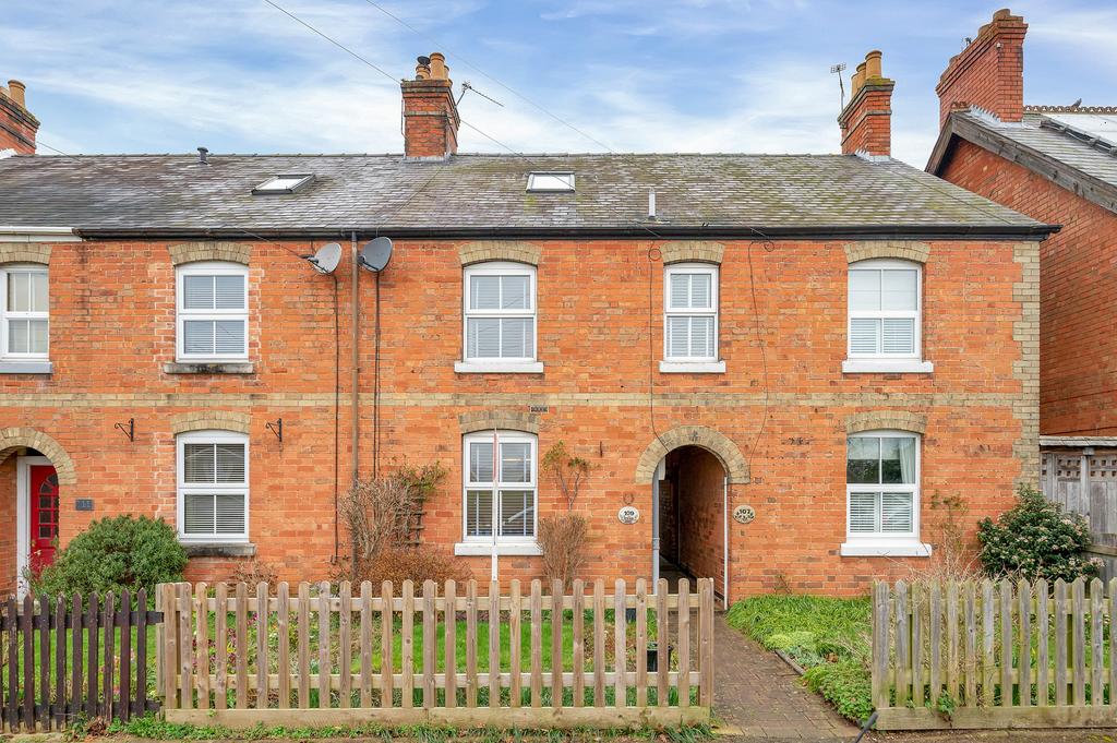 Brooke Road, Oakham 3 bed terraced house £280,000