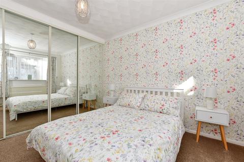 33 Haven Close, Swanley, BR8 7JY