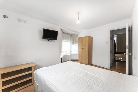 3 bedroom terraced house to rent, Trevelyan Road, London, E15