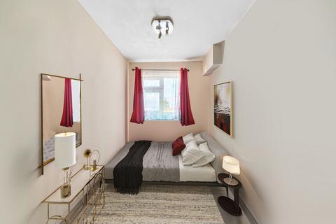 1 bedroom flat for sale, Castlebar Mews, Ealing, W5