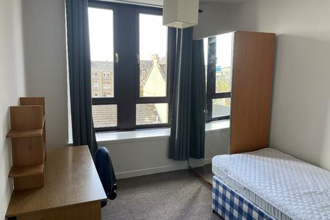 2 bedroom flat to rent, Black Street, West End, Dundee, DD2