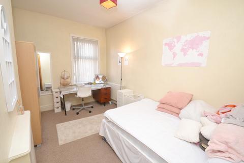 4 bedroom terraced house to rent, Filey Road, Manchester M14