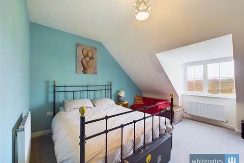 3 bedroom semi-detached house for sale, Meadowlands, Allerton, Bradford, West Yorkshire, BD15