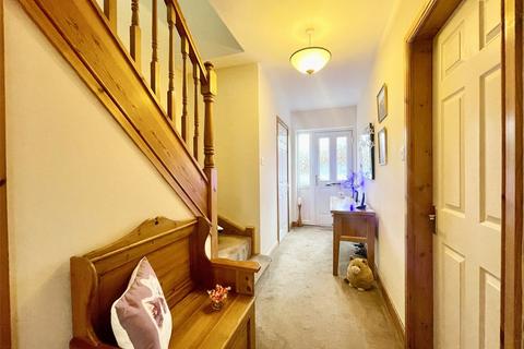 18 Cae Dafydd, Meifod, SY22 6HF