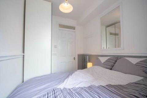 1 bedroom apartment to rent, Kennilworth, Westgate Street