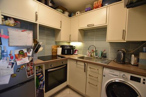 1 bedroom flat for sale - Rochester Drive, Watford, WD25