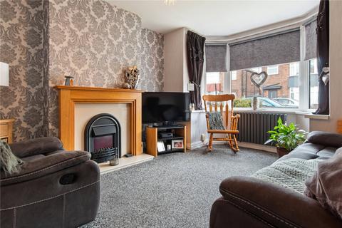 3 bedroom semi-detached house for sale - Cartledge Avenue, Grimsby, Lincolnshire, DN32