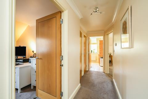 2 bedroom apartment for sale, Upper Meadow, Headington, Oxford