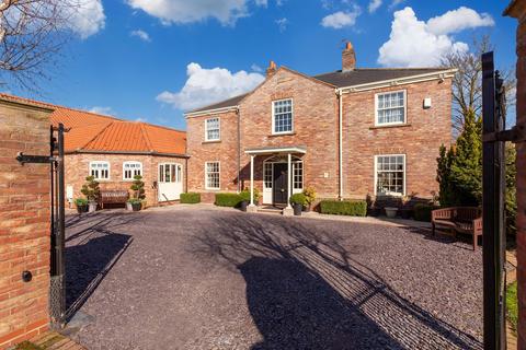 4 bedroom detached house for sale, Constantine House, Hull Road, Barmby Moor, York, YO42 4EZ