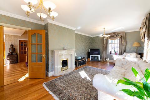 4 bedroom detached house for sale, Constantine House, Hull Road, Barmby Moor, York, YO42 4EZ