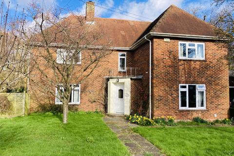 5 bedroom detached house to rent, The Street, Woodnesborough, Sandwich, Kent, CT13