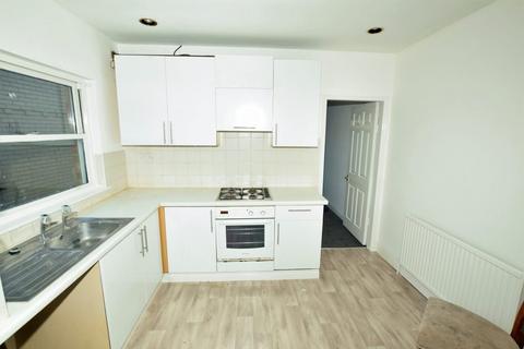 1 bedroom flat for sale, Royal Ave, Scarborough YO11