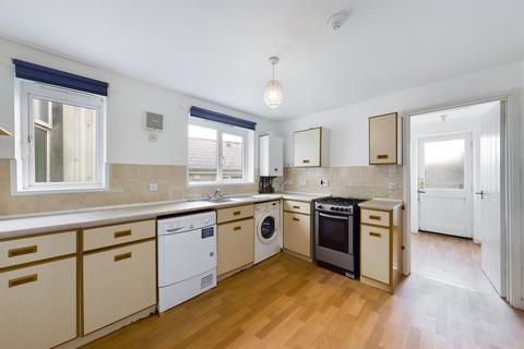 2 bedroom flat to rent, Devonport Road, Plymouth PL3