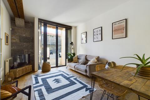 1 bedroom apartment to rent, Clarence Building, Stonehouse PL1
