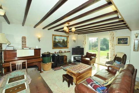 3 bedroom cottage for sale, High Street, Snainton YO13