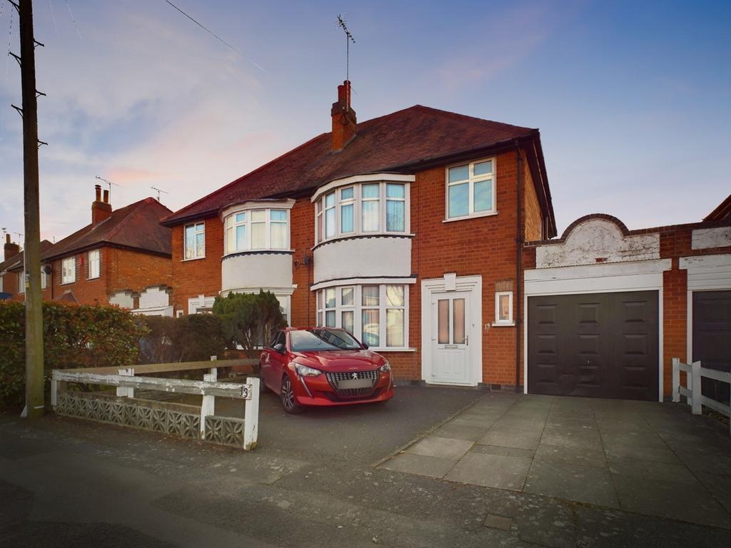 West Knighton LE2 3 bed semidetached house for sale £280,000