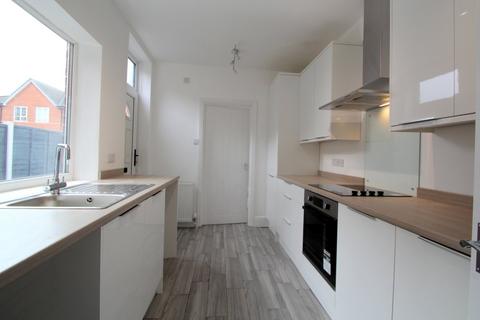 2 bedroom apartment for sale - Cooperative Terrace, Shiremoor, NE27