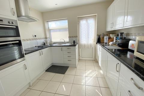 3 bedroom bungalow for sale, Polwithen Drive, Carbis Bay, TR26 2SS