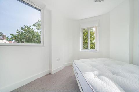3 bedroom townhouse for sale, Edgewood Mews,  Finchley,  N3