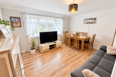 2 bedroom flat for sale, Lower Brownhill Road, Southampton