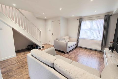 14 Field Head Way, Halifax, HX2 9LX