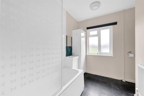 10 Blake Gardens, Dartford, DA1 5EL