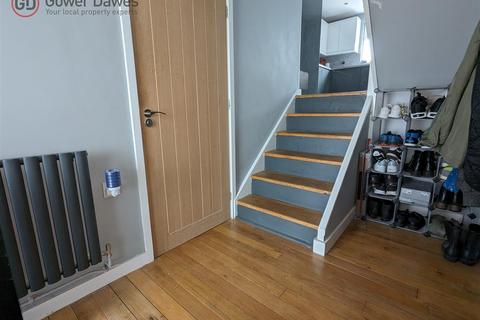 59 Aluric Close, Grays, RM16 4NB
