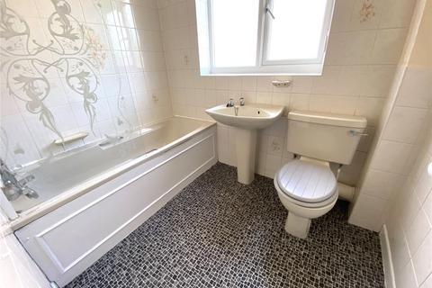 8 Crusader Road, Bournemouth, BH11 9TZ