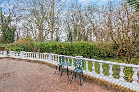 7 Brunswick Close, Pinner, HA5 5AU